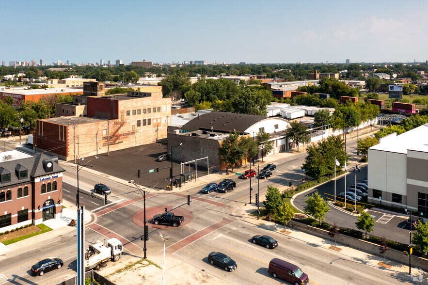 More Photos Of 3903-3927 S Halsted St, Chicago Service For Lease