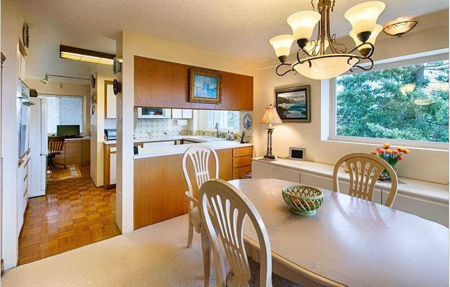 More Photos Of 3020-3024 SW 12th Ave, Portland Apartments For Sale