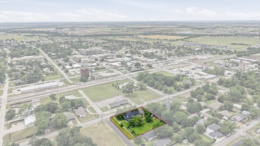 More Photos Of 202 E Main St, Celina Flex For Sale