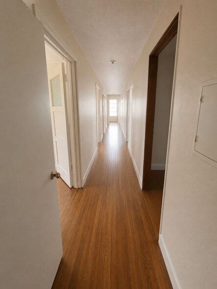 More Photos Of 1209 E Garfield Ave, Glendale Schools For Lease