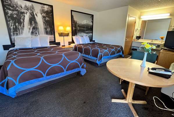 More Photos Of 30 Gilmore Rd, Red Bluff Hotel For Sale