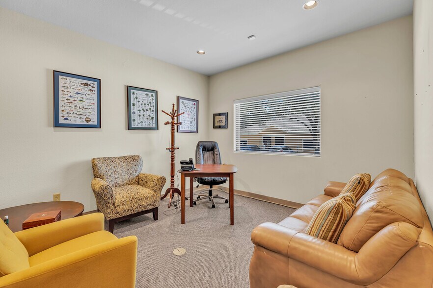 More Photos Of 109 Falls Ct, Boerne Medical For Lease