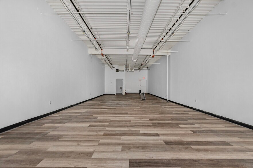 More Photos Of 34-44 Hamilton St, Saugus Freestanding For Lease