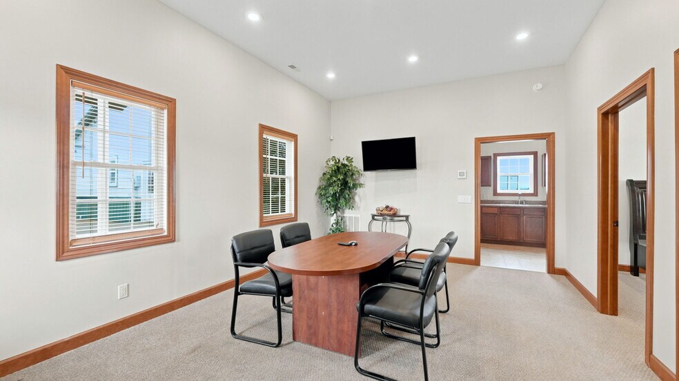More Photos Of 5920 N 200 E, Leesburg Hospitality For Sale