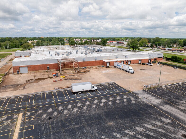 More Photos Of 650 Hwy 412 W, Siloam Springs Warehouse For Lease