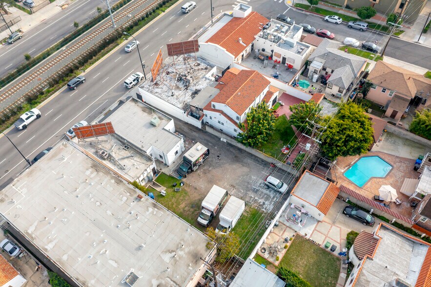 More Photos Of 4847 Crenshaw Blvd, Los Angeles Storefront Retail Residential For Sale