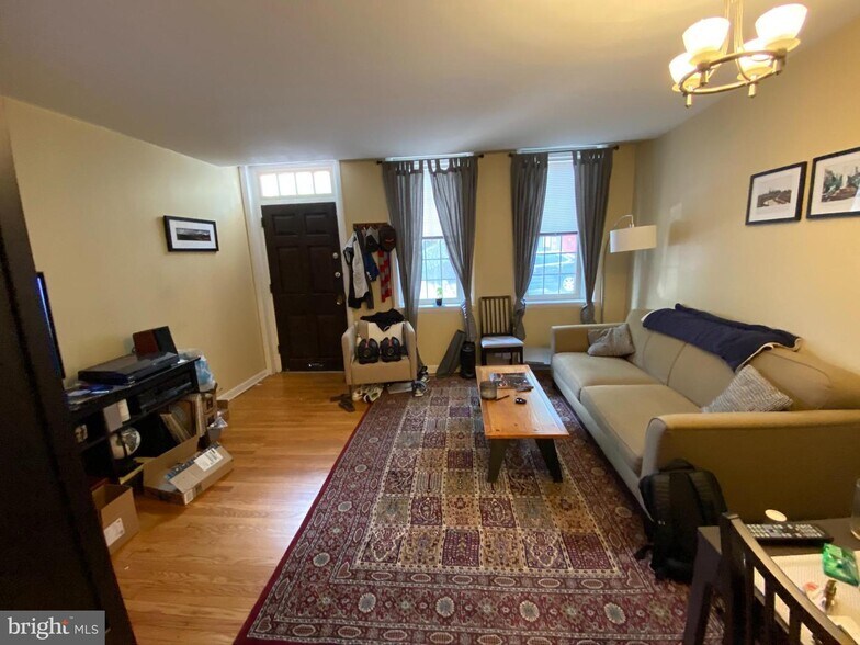 More Photos Of 747 S 2nd St, Philadelphia Apartments For Sale