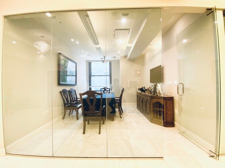 More Photos Of 34-36 W 44th St, New York Medical For Sale