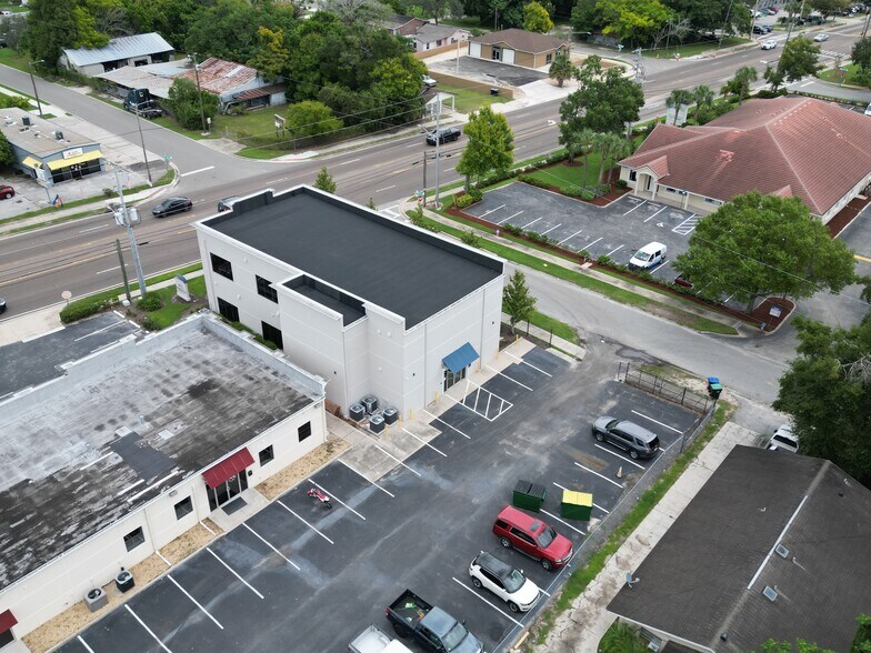 More Photos Of 6404 Old Winter Garden Rd, Orlando Medical For Sale