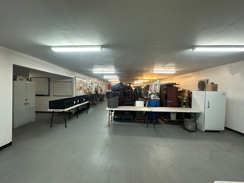 More Photos Of 2410 Armory Rd, Barstow Restaurant For Sale