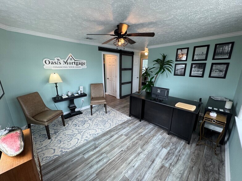 More Photos Of 3707 W 23rd St, Panama City Office For Sale