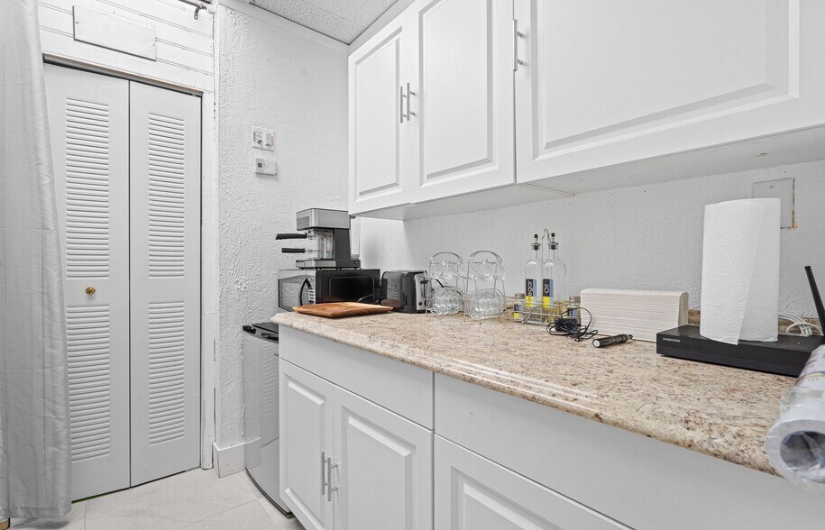 More Photos Of 17851-17859 NW 78th Ave, Miami General Retail For Sale