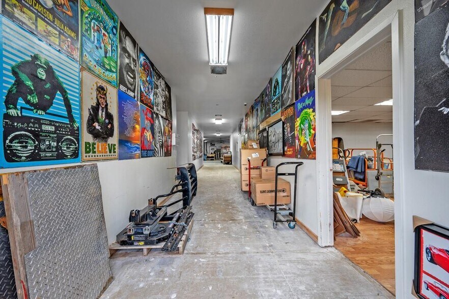 More Photos Of 31633 US-377 Hwy, Gordonville Light Distribution For Sale
