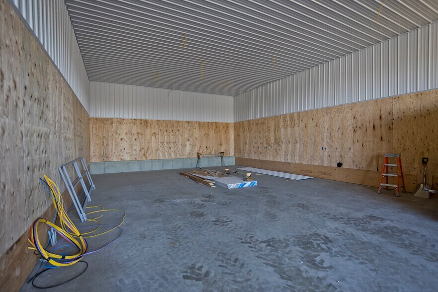 More Photos Of 29 Moody Rd, Enfield Warehouse For Lease