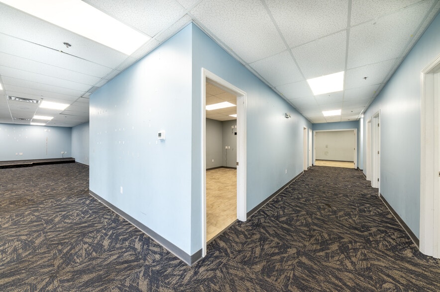 More Photos Of 7100 Willie G Ave, Morgantown Storefront For Sale