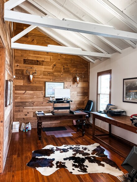 More Photos Of 2225 Crockett St, Houston Office For Lease