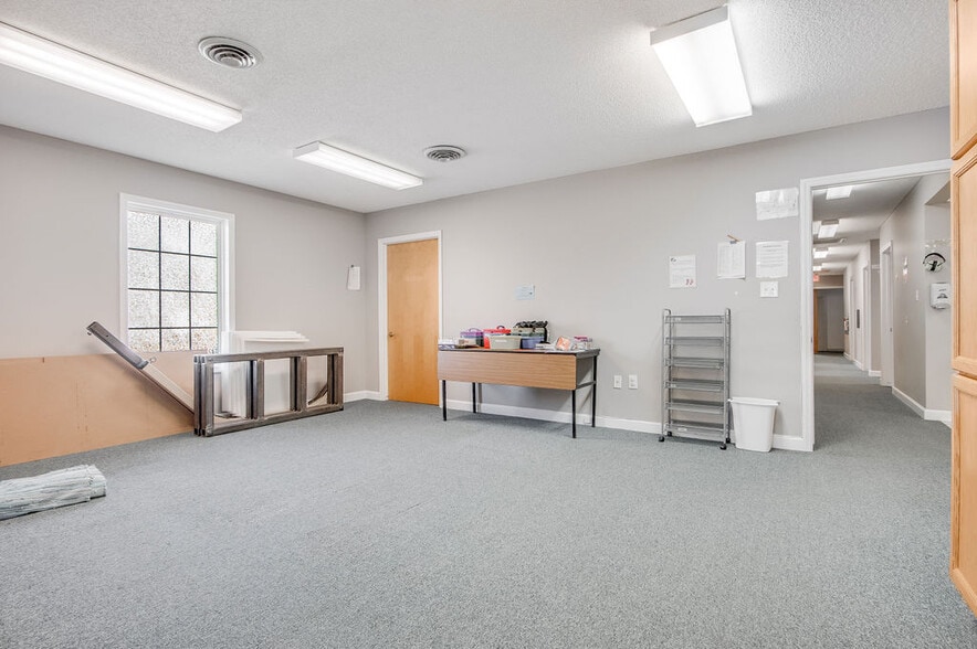 More Photos Of 217-219 Station St, Jacksonville Medical For Sale