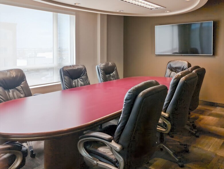 More Photos Of 9452 51 Av NW, Edmonton Coworking Space