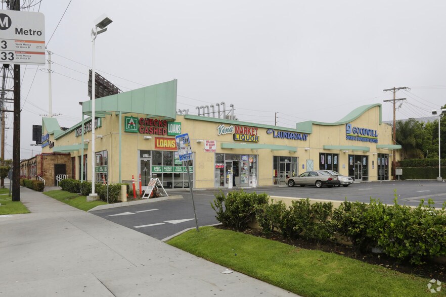 More Photos Of 8905 Venice Blvd, Los Angeles Storefront For Lease