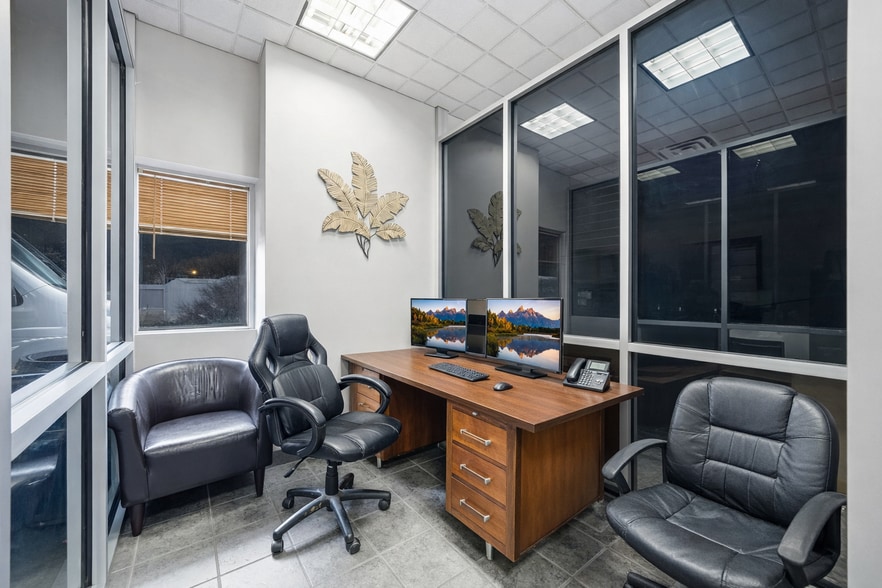 More Photos Of 2214 W Elk Ave, Elizabethton Auto Dealership For Sale