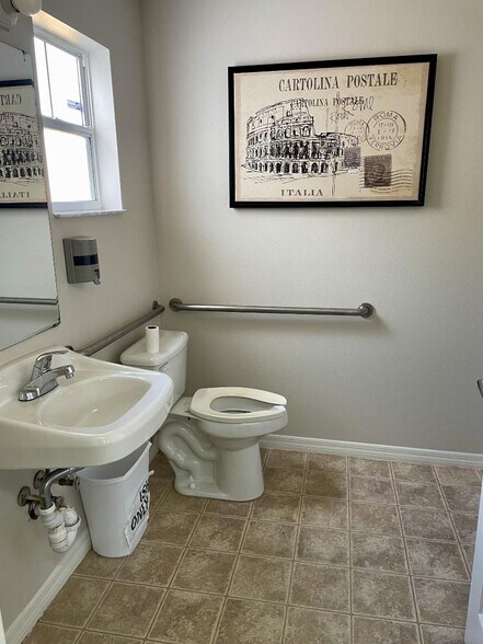 More Photos Of 111 Randolph Ave, Kissimmee Medical For Sale