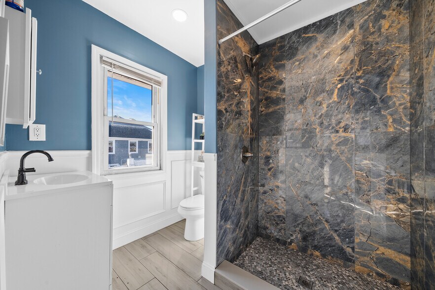 More Photos Of 70 Park Ave, Bay Shore Multifamily For Sale