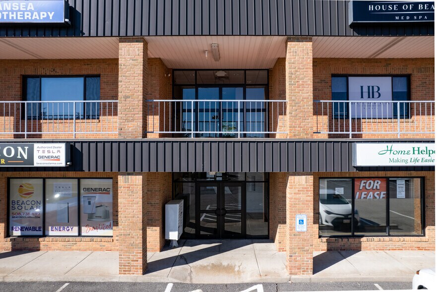 More Photos Of 25 Market St, Swansea Unknown For Lease