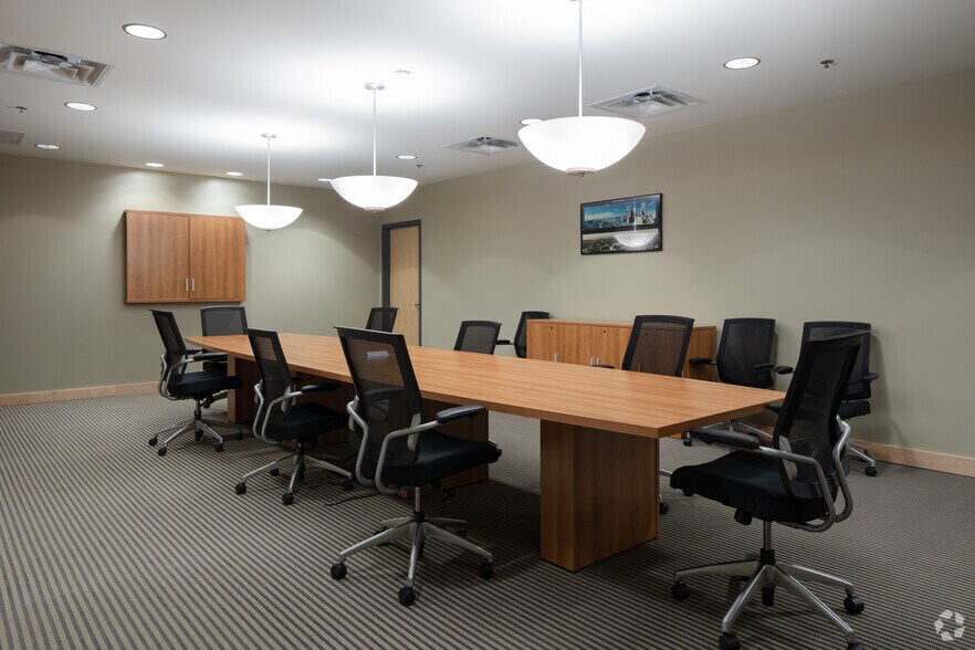 More Photos Of 1800 Glenarm Pl, Denver Office For Lease
