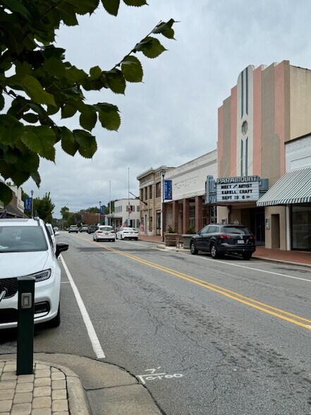 More Photos Of 3722 North Main St, Farmville General Retail For Sale