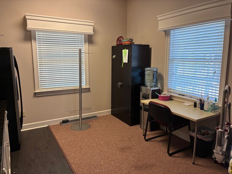 More Photos Of 1880 W City Dr, Elizabeth City Medical For Sale