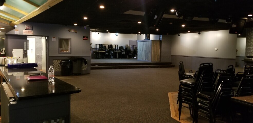 More Photos Of 630 Pine Aire Dr, Bay Shore Freestanding For Lease