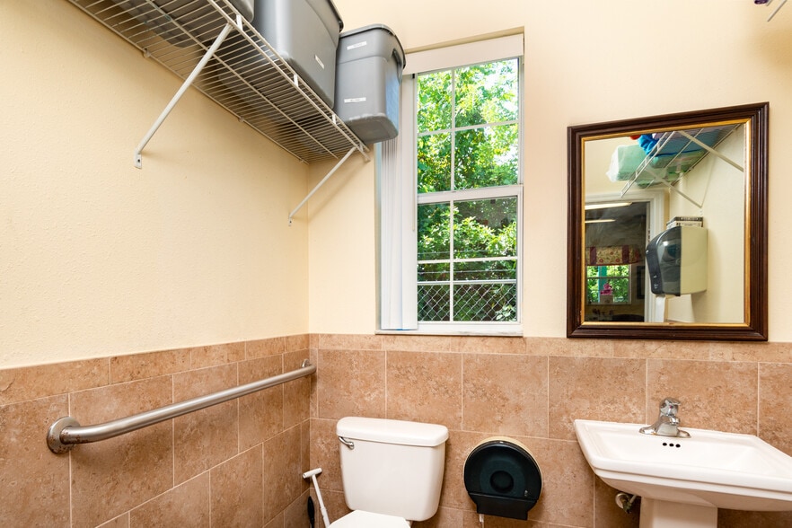 More Photos Of 422 Martin Rd SE, Palm Bay Daycare Center For Sale