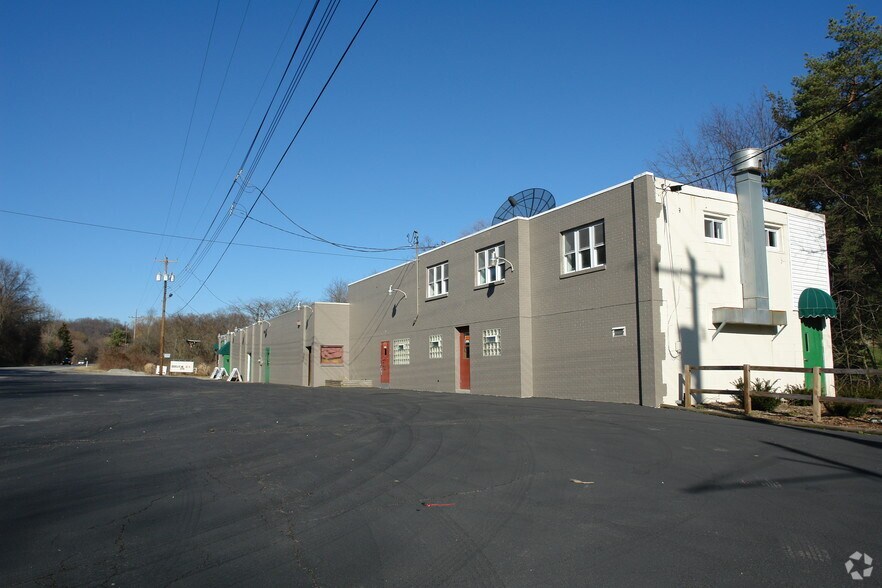 More Photos Of 2600-2604 Golden Mile Hwy, Plum Freestanding For Lease