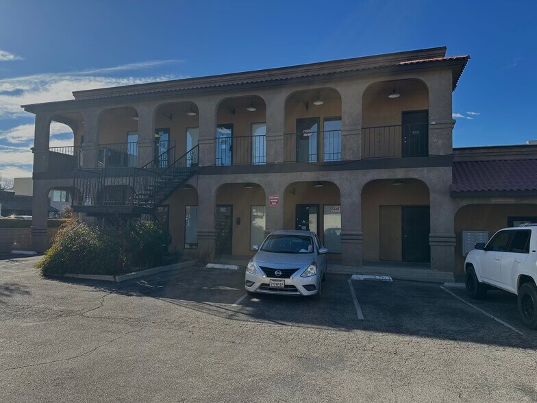 More Photos Of 122 E Tehachapi Blvd, Tehachapi Office For Sale