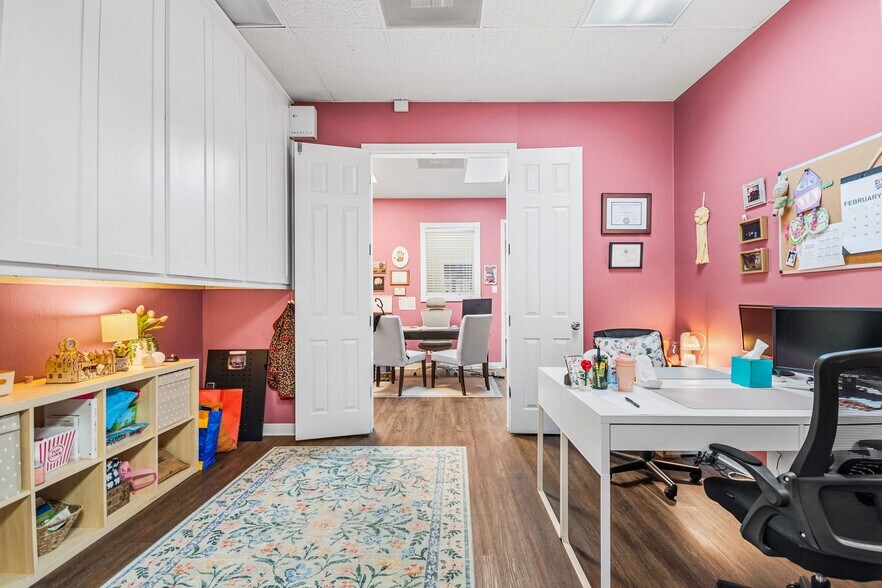 More Photos Of 14235 Blanco Rd, San Antonio Office For Sale