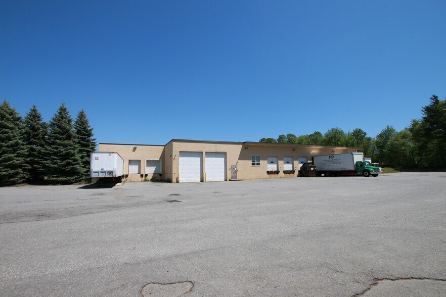 More Photos Of 71 Glenn St, Lawrence Warehouse For Lease