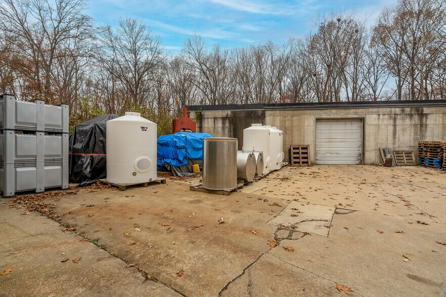 More Photos Of 14931 State Highway 37, Whittington Winery Vineyard For Sale