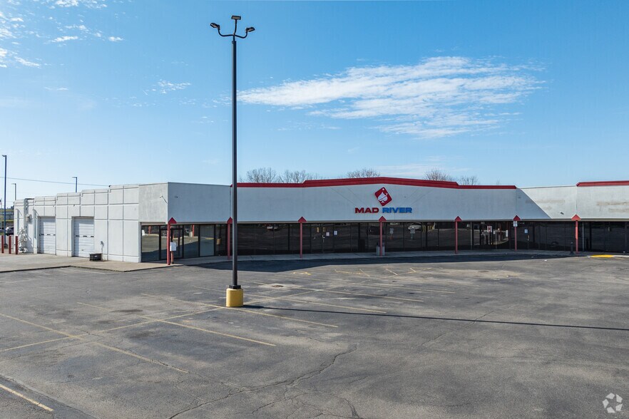 More Photos Of 2015-2061 Harshman Rd, Dayton Unknown For Lease
