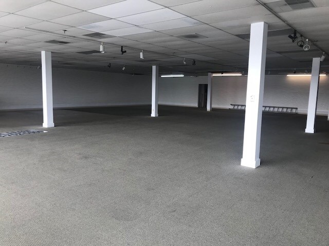 More Photos Of 8125-8187 Mall Rd, Florence Unknown For Lease