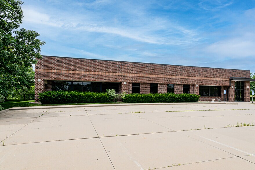 More Photos Of 9660 Legler Rd, Lenexa Office For Sale