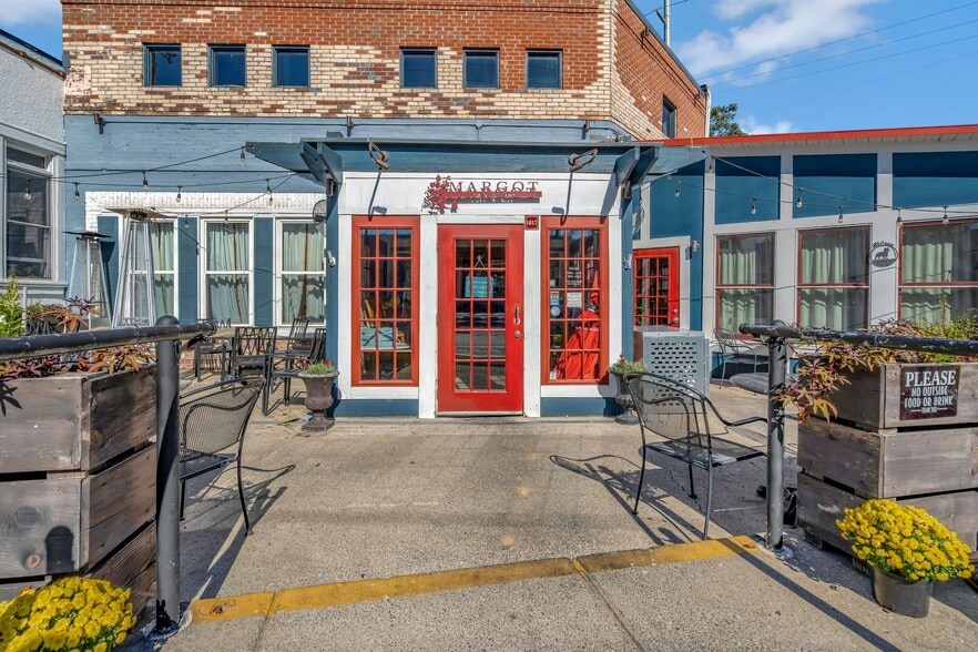 More Photos Of 1017 Woodland St, Nashville Freestanding For Sale