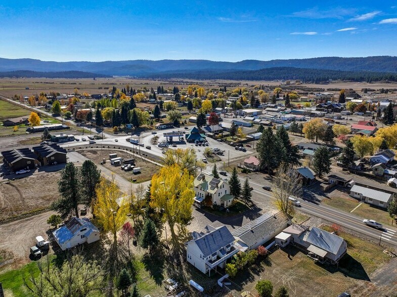 More Photos Of 211 N Norris Ave, New Meadows Hotel For Sale