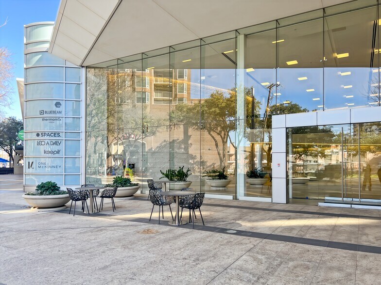 More Photos Of 3232 McKinney Ave, Dallas Coworking Space