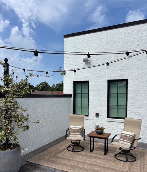 More Photos Of 152 N Section St, Fairhope Storefront Retail Residential For Sale