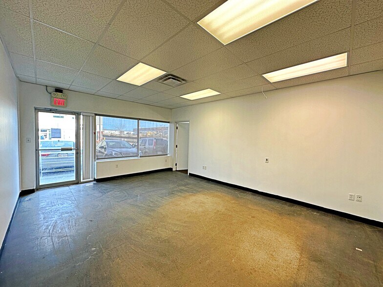 More Photos Of 380 Mackenzie Blvd, Fort McMurray Warehouse For Lease