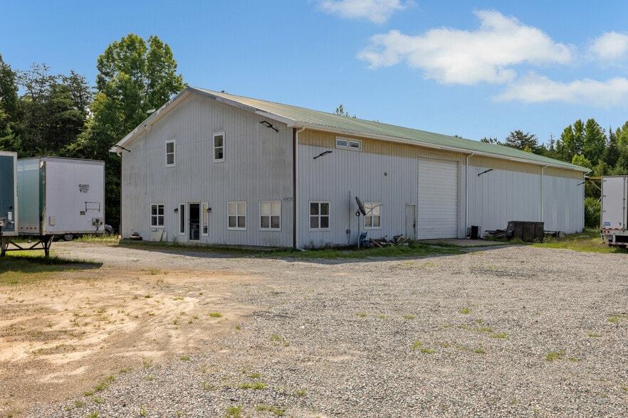 More Photos Of 3548 Cumberland Rd, Cumberland Warehouse For Sale
