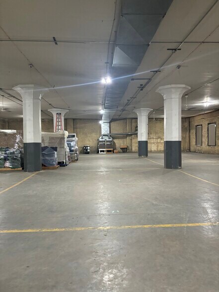 More Photos Of 318 Cherry Ave NE, Canton Warehouse For Sale