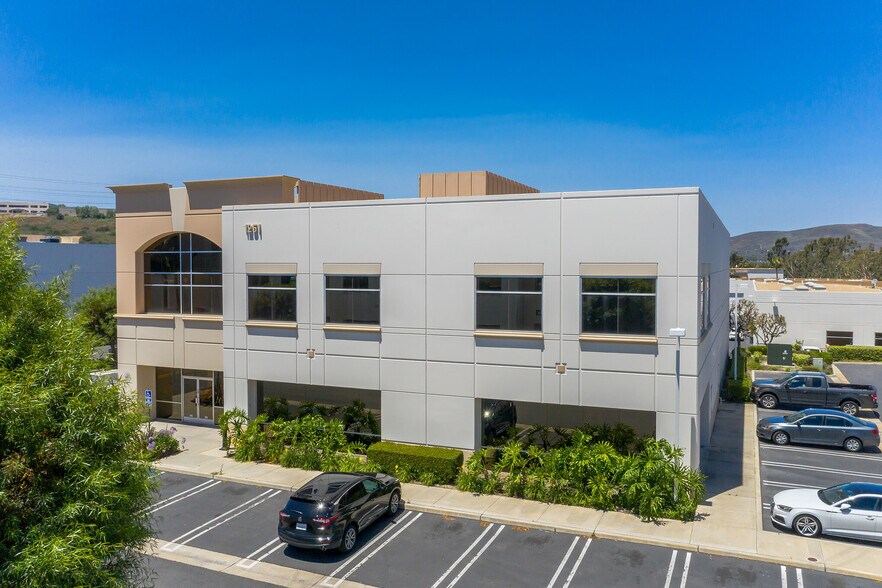 More Photos Of 1251 Puerta Del Sol, San Clemente Warehouse For Sale