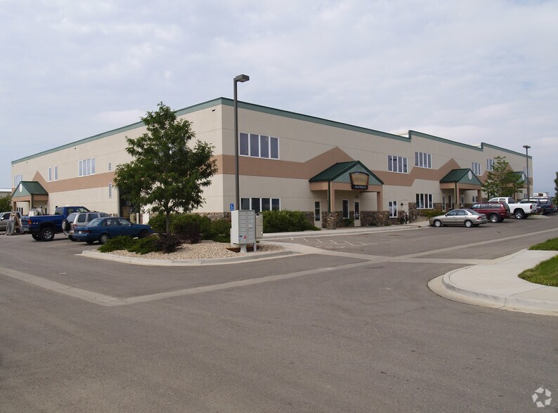 More Photos Of 500-536 W 67th St, Loveland Light Manufacturing For Lease