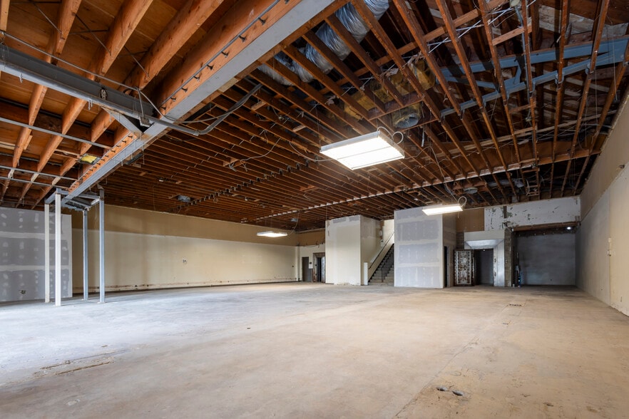 More Photos Of 22 Malaga Cove Plz, Palos Verdes Estates Restaurant For Lease